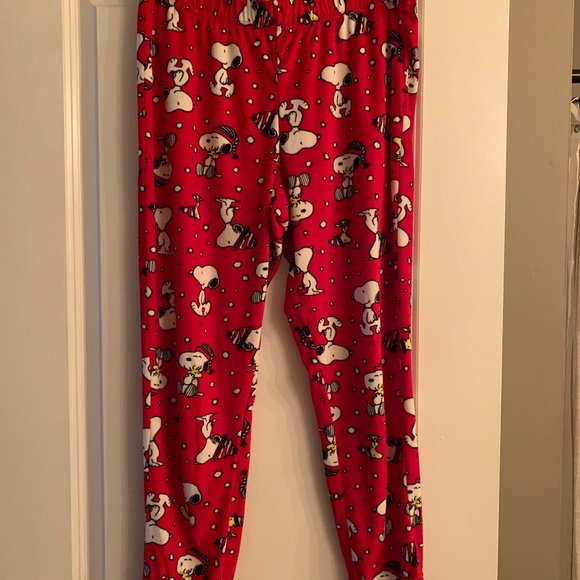 SNOOPY Pajamas - Picture 3 of 3